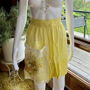 Vintage apron Excellent Condition - Wildflowers on yellow